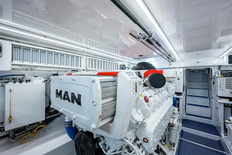 Slide: The Image of Weaver Custom Sportfish 2017 - 3838648