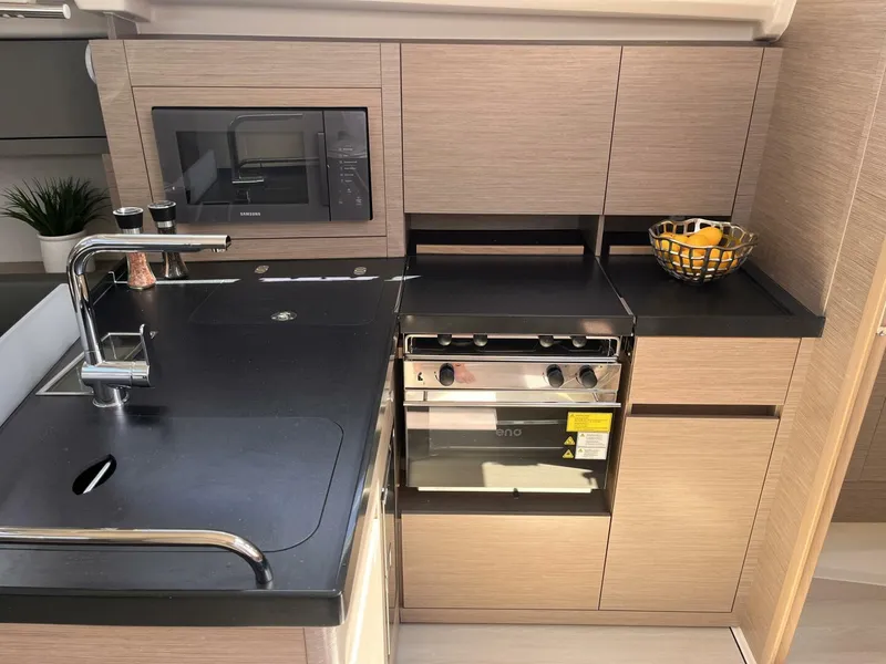 Slide: The Image of Hanse 418 2023 - 3839402