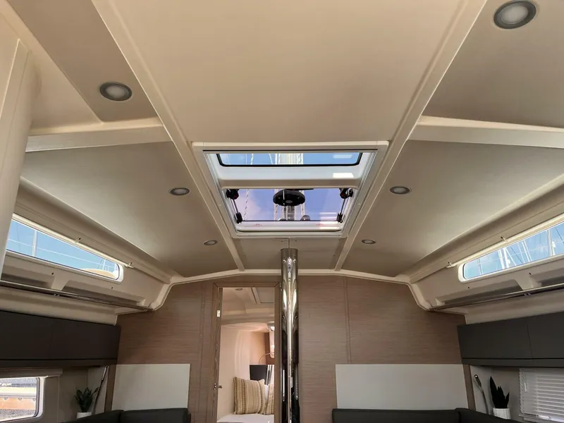 Slide: The Image of Hanse 418 2023 - 3839378