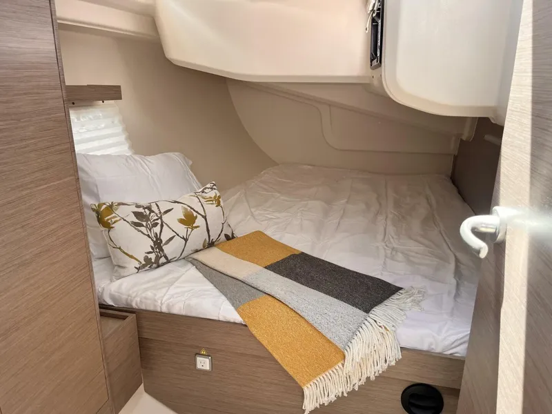 Slide: The Image of Hanse 418 2023 - 3839387