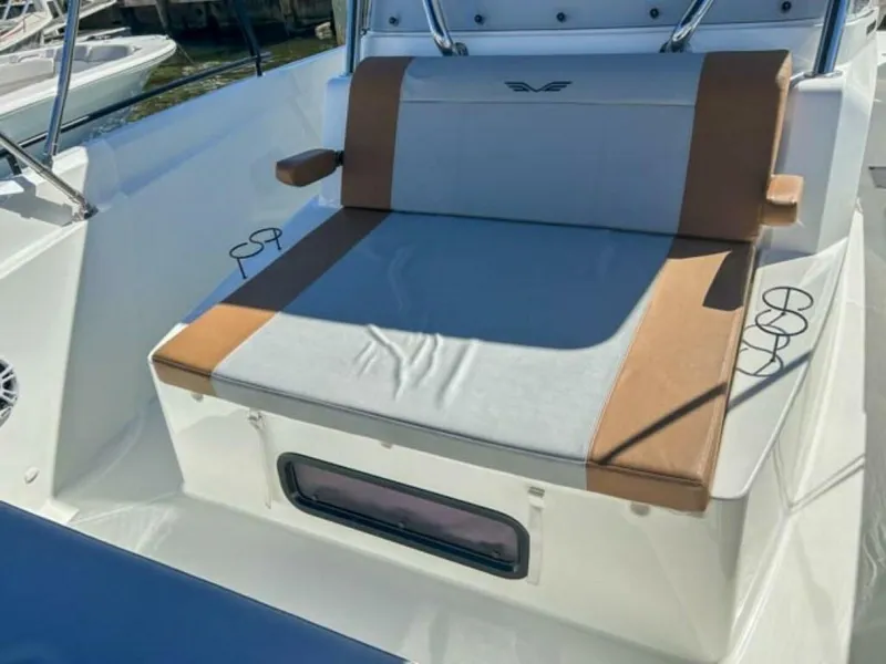 Slide: The Image of Beneteau Flyer 9 Spacedeck 2024 - 4766244