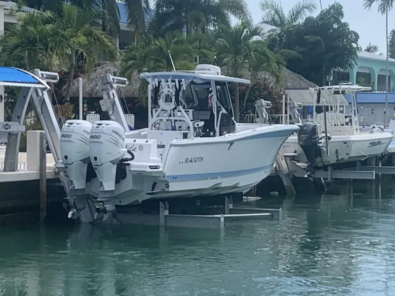 Slide: The Image of Blackfin 302 CC 2023 - 3849753