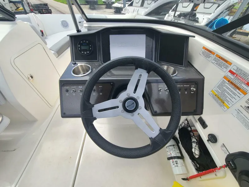 Slide: The Image of Bayliner VR5 2022 - 3853518