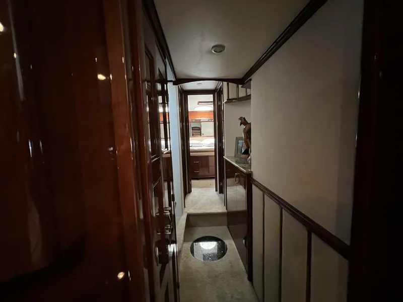 Slide: The Image of Marquis 59 Fly Bridge - Markham Edition 2008 - 3853753