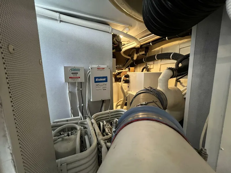 Slide: The Image of Marquis 59 Fly Bridge - Markham Edition 2008 - 3853769