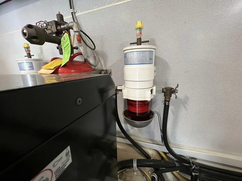 Slide: The Image of Marquis 59 Fly Bridge - Markham Edition 2008 - 3853780