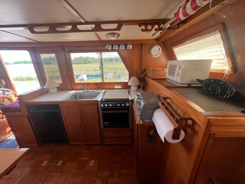 Slide: The Image of Hershine Newburyport 1987 - 3855292