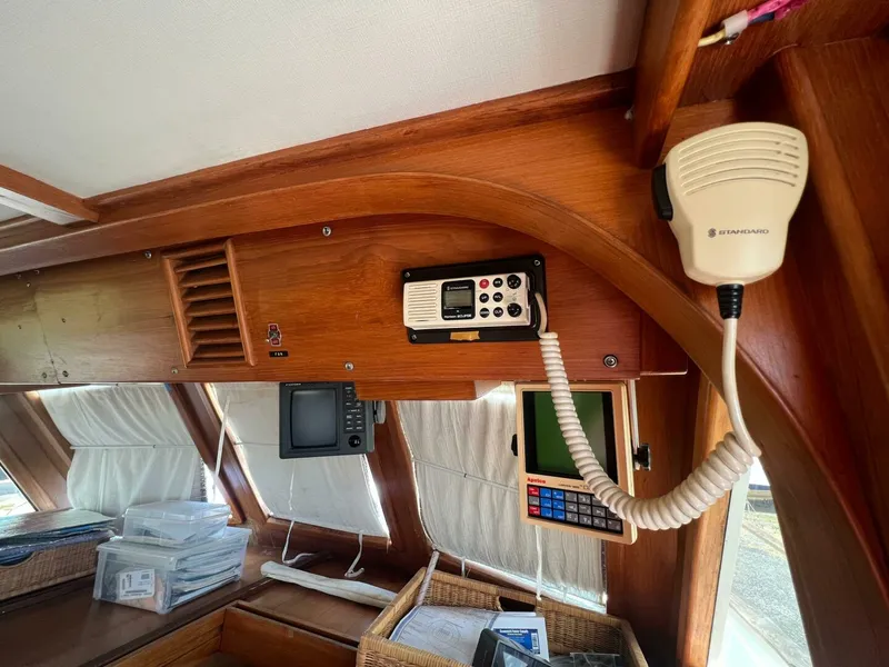 Slide: The Image of Hershine Newburyport 1987 - 3855301