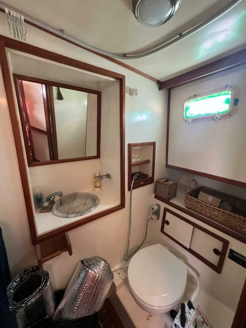 Slide: The Image of Hershine Newburyport 1987 - 3855310