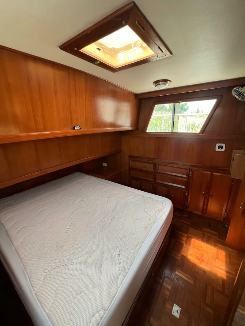 Slide: The Image of Hershine Newburyport 1987 - 3855321