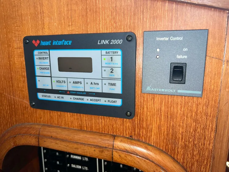 Slide: The Image of Hershine Newburyport 1987 - 3855234