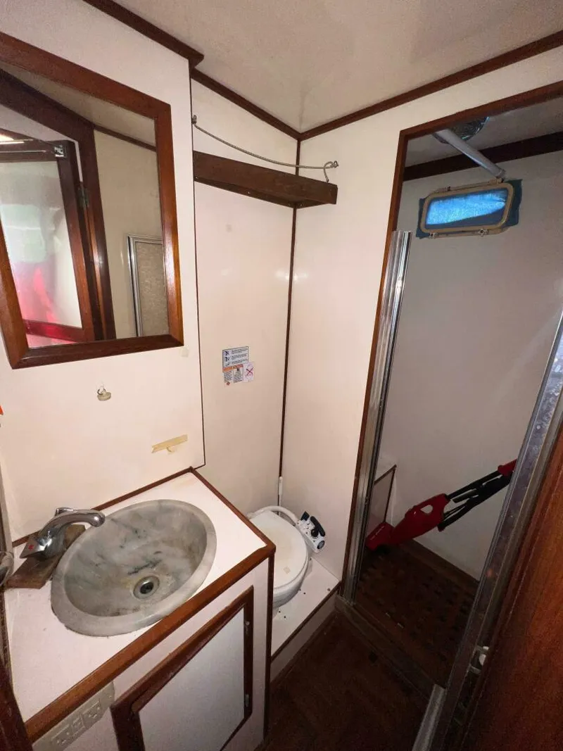 Slide: The Image of Hershine Newburyport 1987 - 3855322