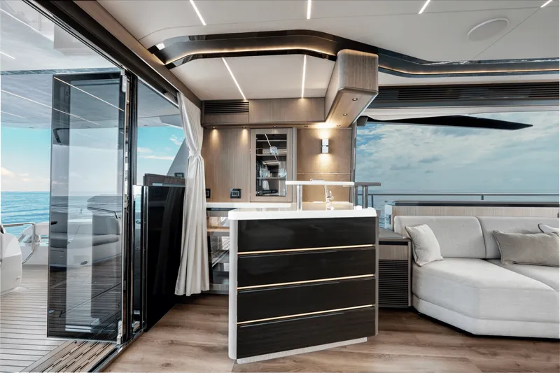 Slide: The Image of Galeon 800 FLY 2024 - 3898110