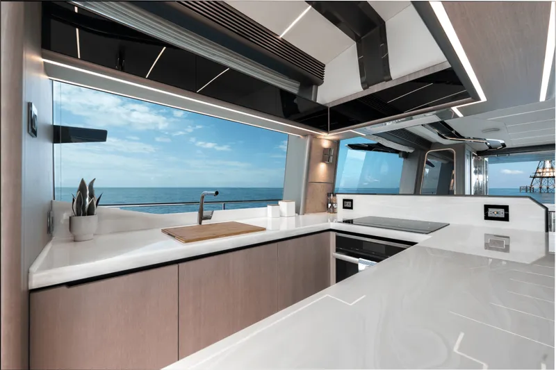 Slide: The Image of Galeon 800 FLY 2024 - 3898124