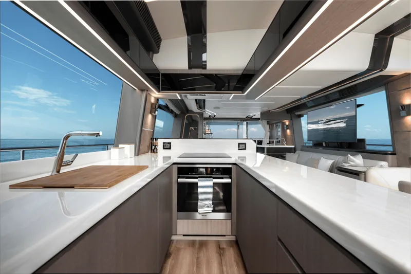 Slide: The Image of Galeon 800 FLY 2024 - 3898125