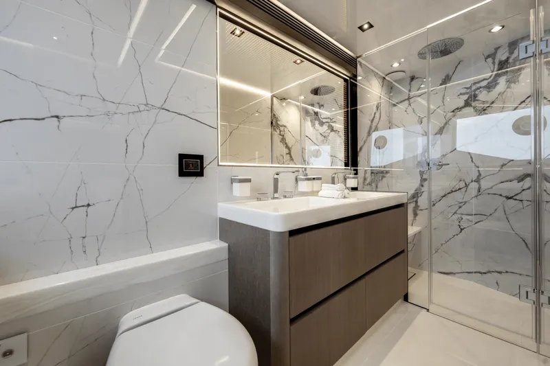 Slide: The Image of Galeon 800 FLY 2024 - 3898102