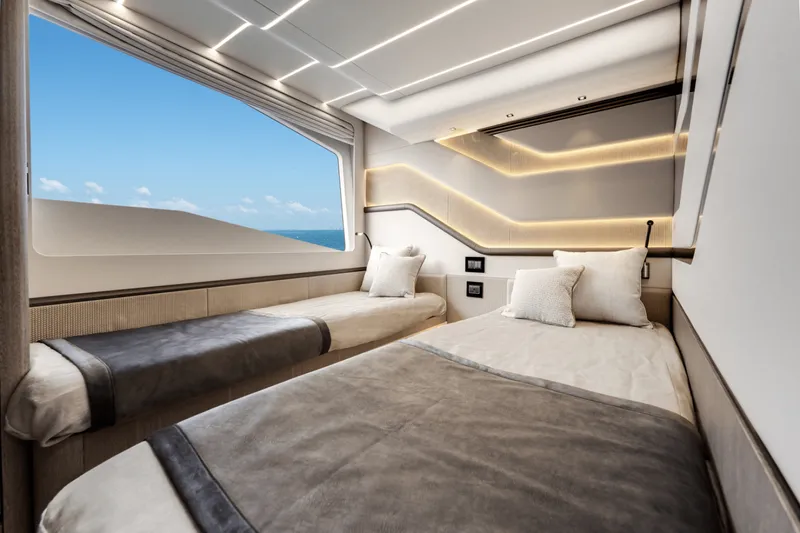 Slide: The Image of Galeon 800 FLY 2024 - 3898092