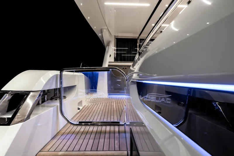 Slide: The Image of Galeon 800 FLY 2024 - 3898159