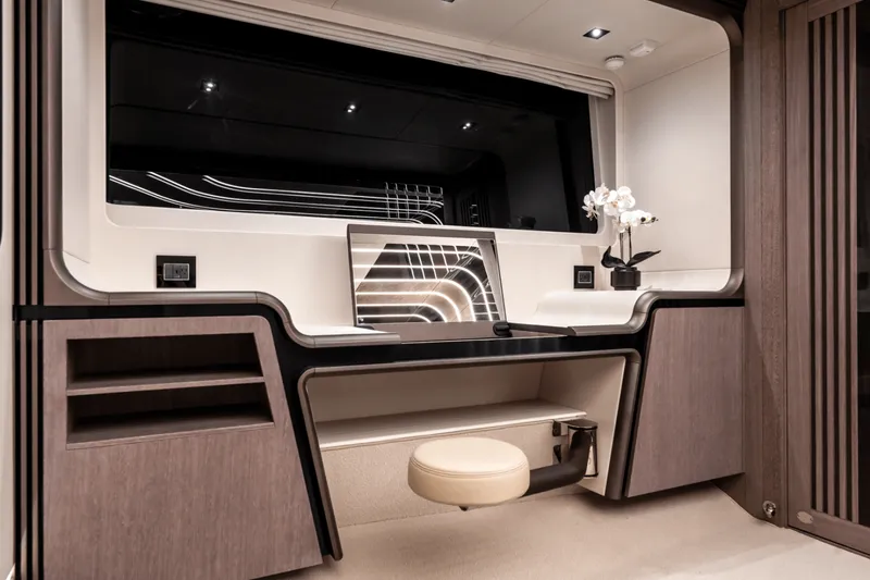 Slide: The Image of Galeon 800 FLY 2024 - 3898157