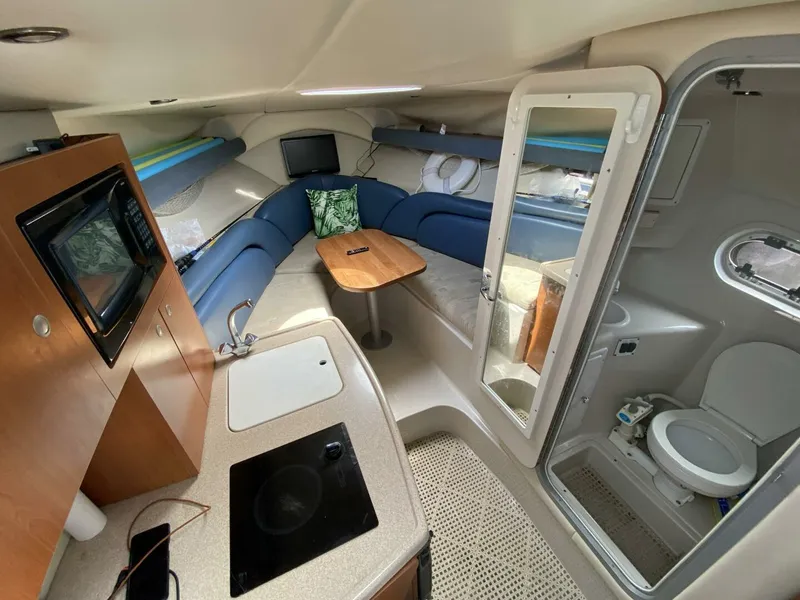 Slide: The Image of Four Winns 268 Vista 2002 - 3860226