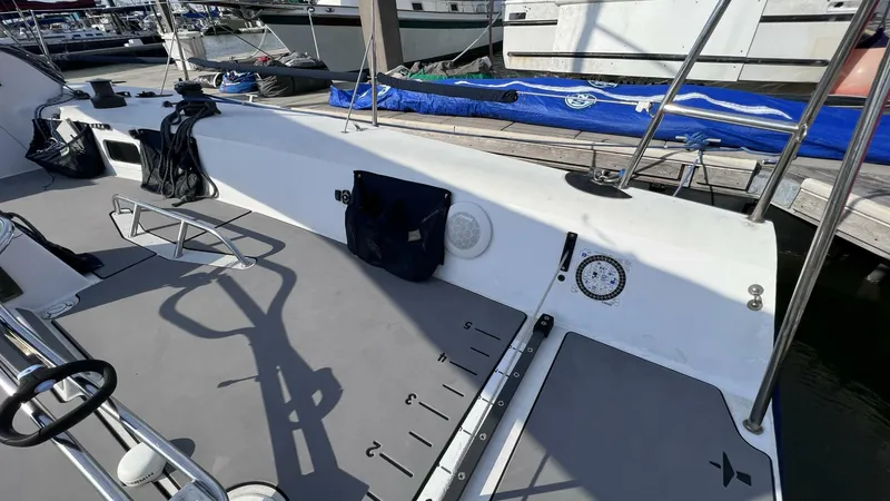 Slide: The Image of Stern Starboard / Traveler - 3864486