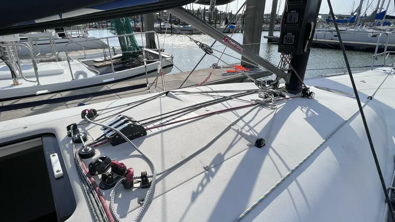 Slide: The Image of Pit / Clutches and Sail Adjustments - 3864487