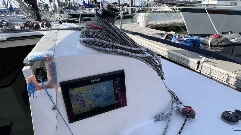 Slide: The Image of Starboard / Halyard Winch - B&G 7 Inch Instruments - 3864491