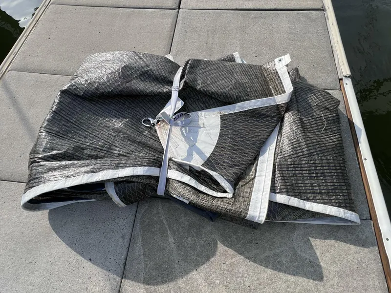 Slide: The Image of Small Head Sail - 3864539