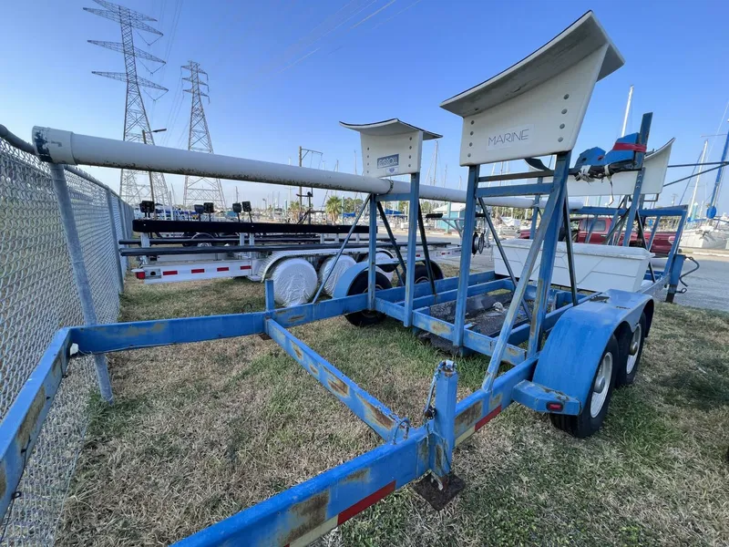 Slide: The Image of 1D35 TRAILER 4 - 3864575