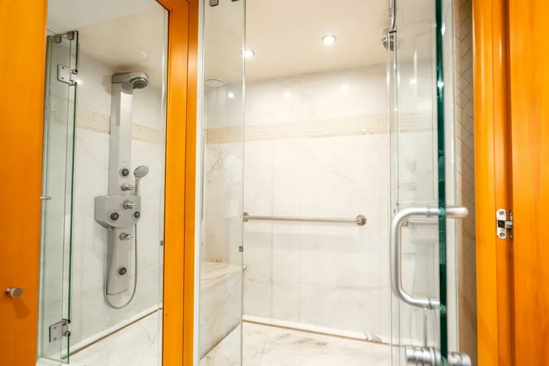 Slide: The Image of Lazzara 116 2008 - 5744148