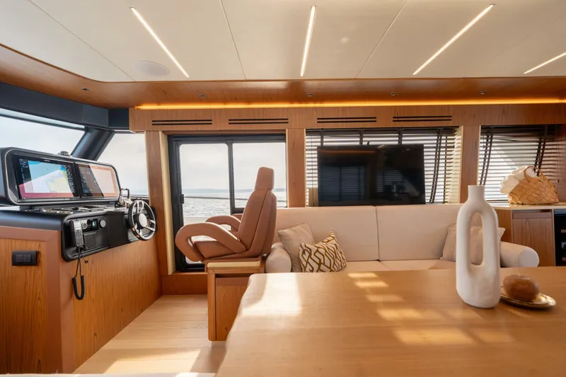 Slide: The Image of Greenline 58 Fly Hybrid 2025 - 4504021