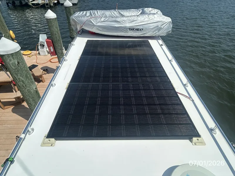 Slide: The Image of 35' Great Harbour solar panels - 6751294