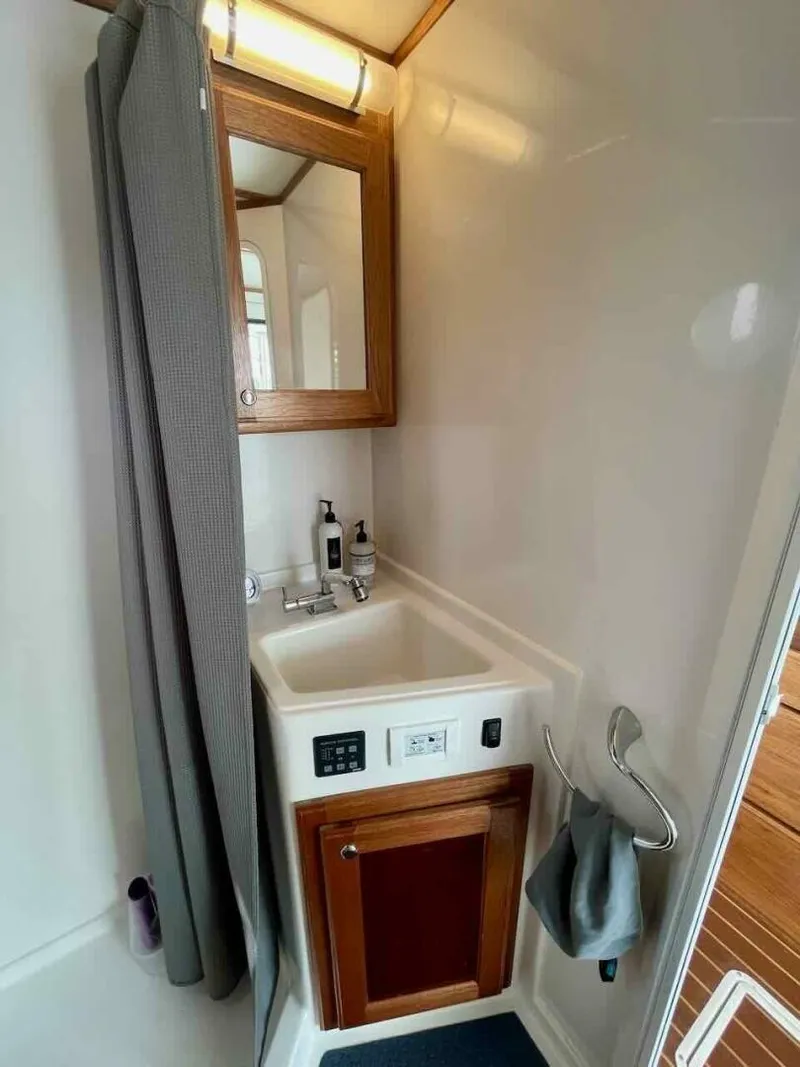 Slide: The Image of Great Harbour TT 35   Dilligaf      37 - 3877373