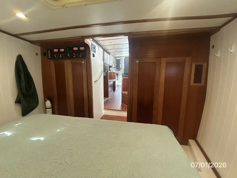 Slide: The Image of 35' Great Harbour stateroom aft - 6751296