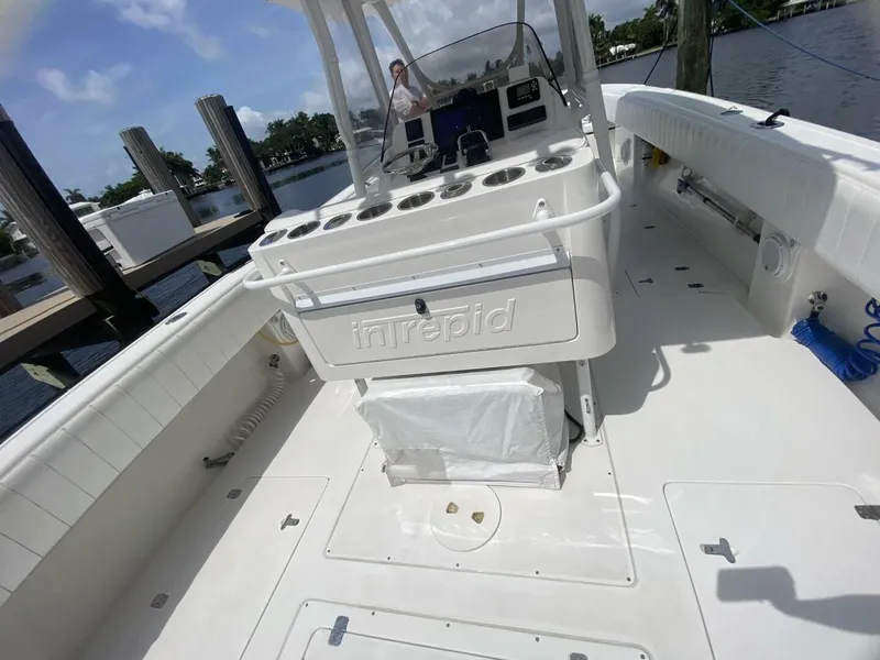 Slide: The Image of Intrepid 370 2006 - 3870076