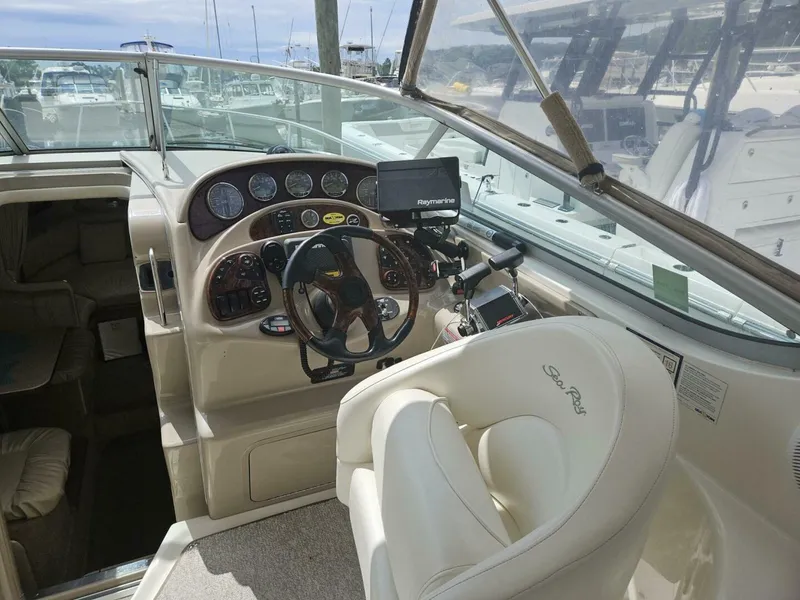 Slide: The Image of Sea Ray 28 2004 - 3871596