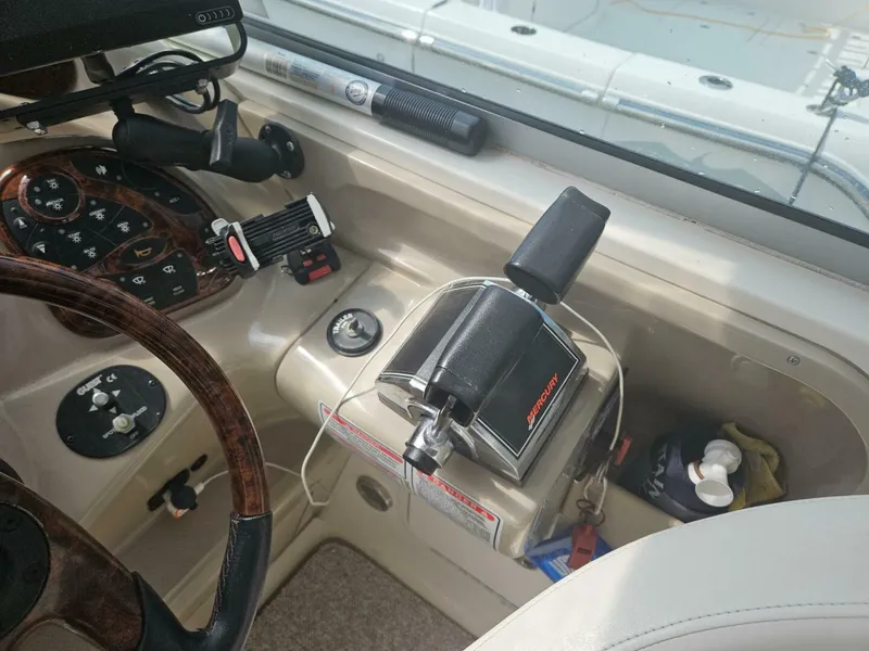 Slide: The Image of Sea Ray 28 2004 - 3871599