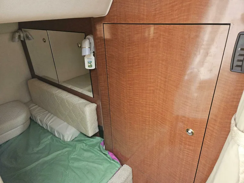 Slide: The Image of Sea Ray 28 2004 - 3871605