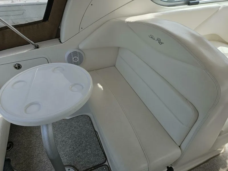 Slide: The Image of Sea Ray 28 2004 - 3871611