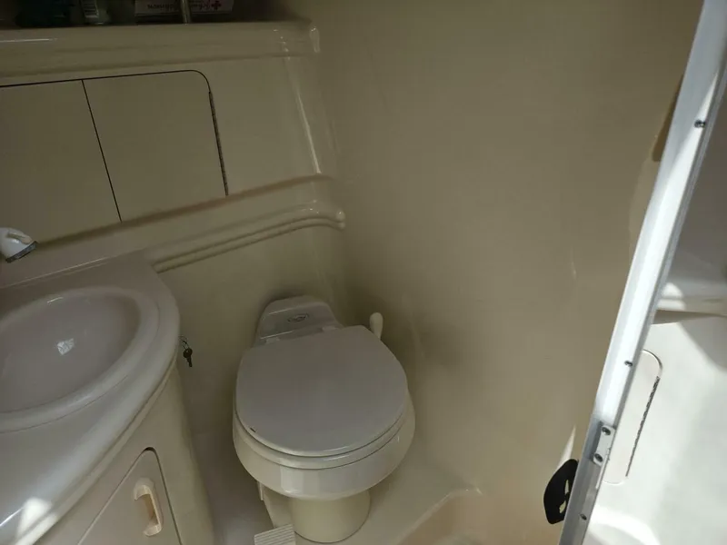 Slide: The Image of Sea Ray 28 2004 - 3871614