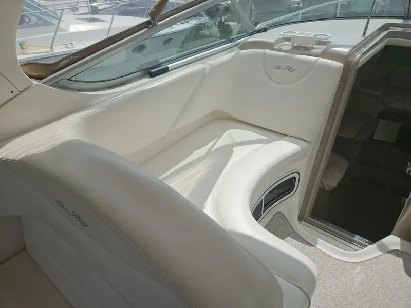 Slide: The Image of Sea Ray 28 2004 - 3871588