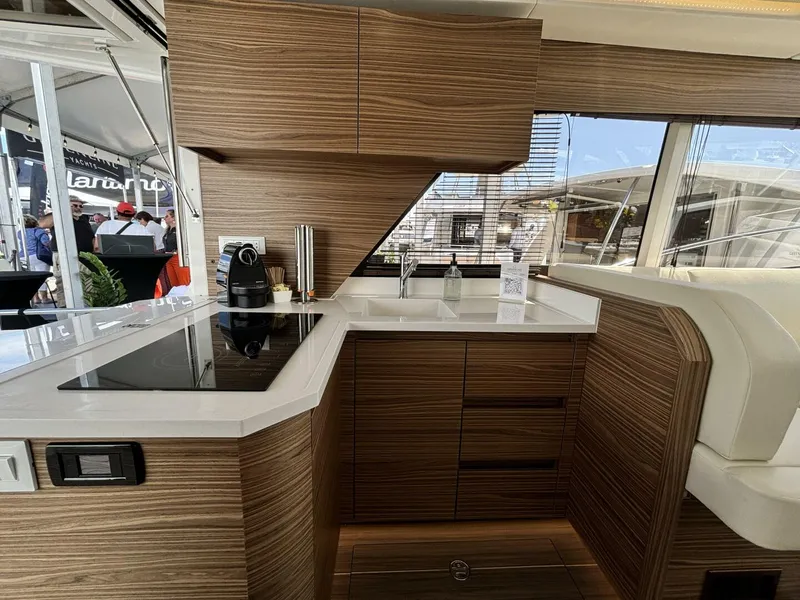 Slide: The Image of Greenline 39 Hybrid 2024 - 4289496