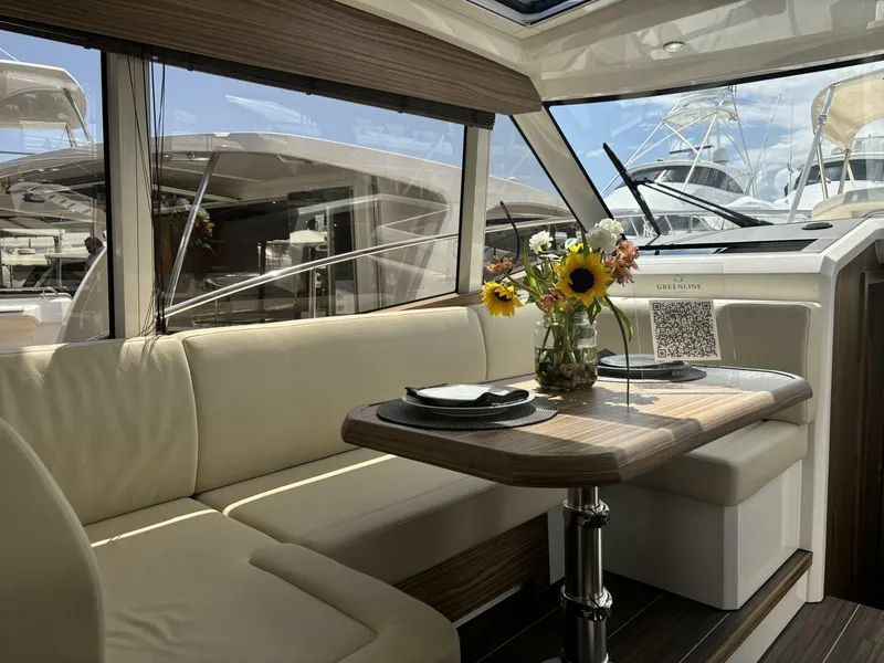 Slide: The Image of Greenline 39 Hybrid 2024 - 4289499