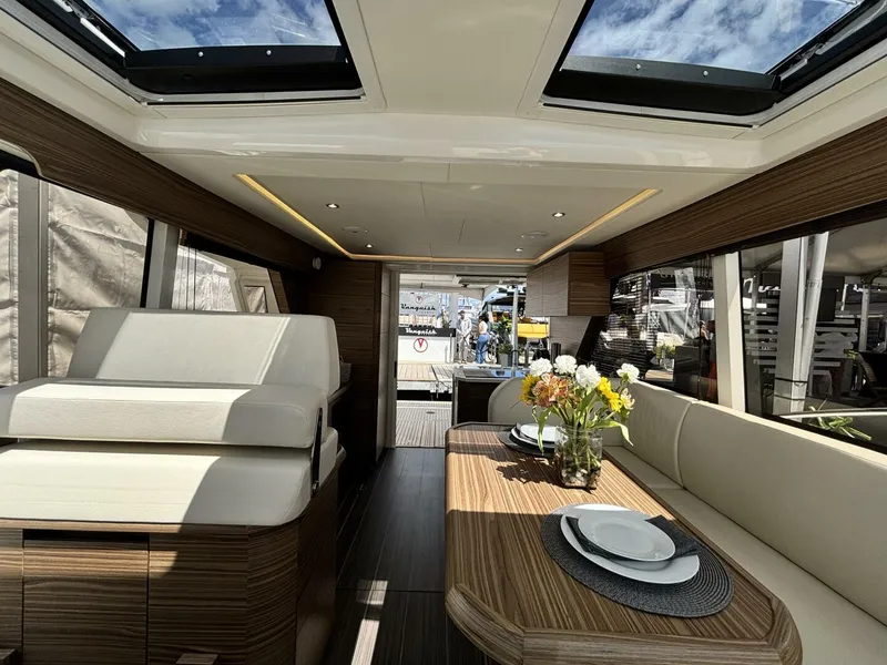 Slide: The Image of Greenline 39 Hybrid 2024 - 4289504