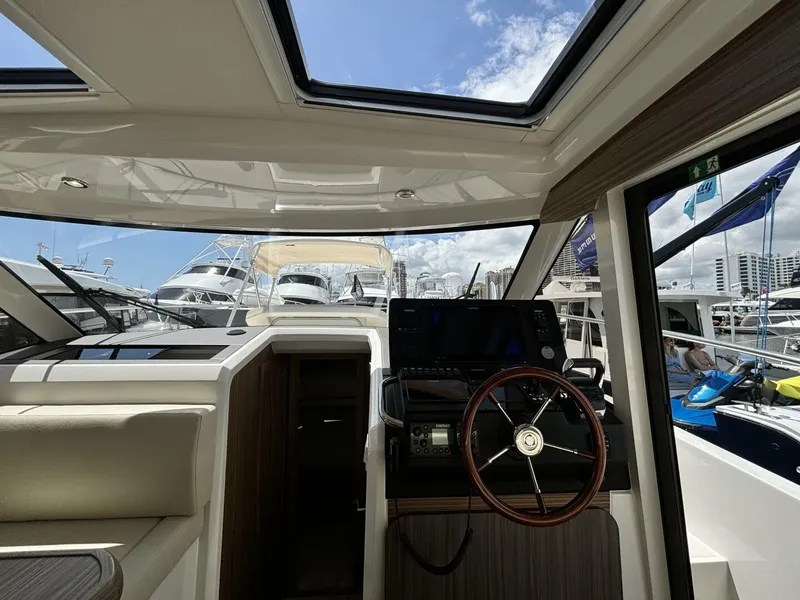 Slide: The Image of Greenline 39 Hybrid 2024 - 4289506