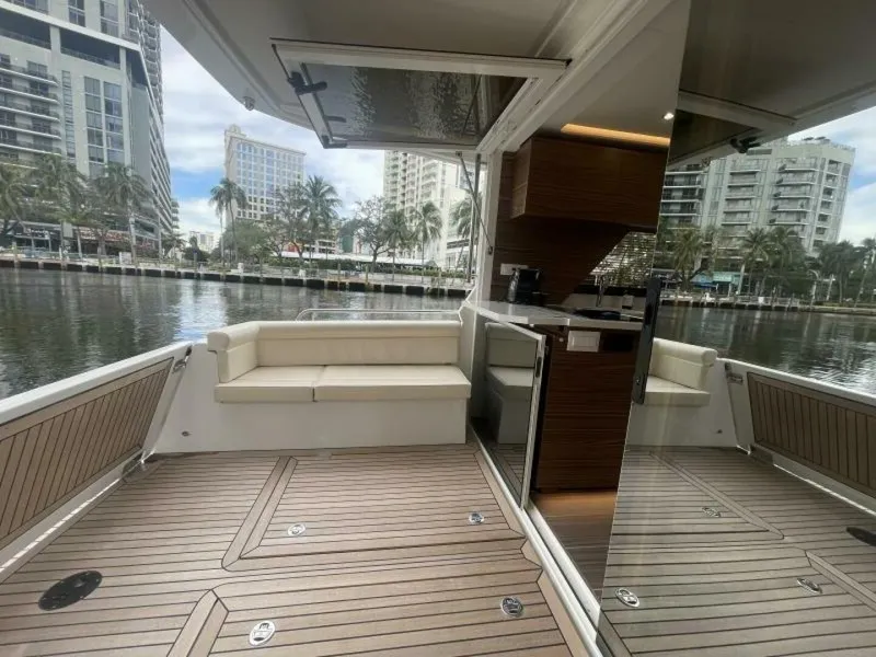 Slide: The Image of Greenline 39 Hybrid 2024 - 4289477