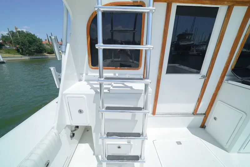 Slide: The Image of 1979 Trojan 45 Convertible Hook'em - 3876002