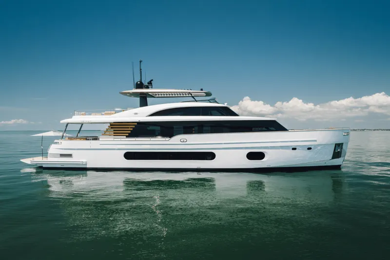 Slide: The Image of Azimut MAGELLANO 25 METRI 2023 - 3876536