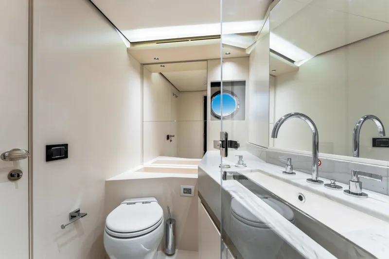 Slide: The Image of Azimut MAGELLANO 25 METRI 2023 - 3876557