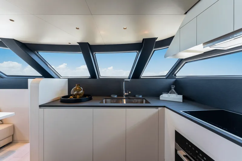 Slide: The Image of Azimut MAGELLANO 25 METRI 2023 - 3876593